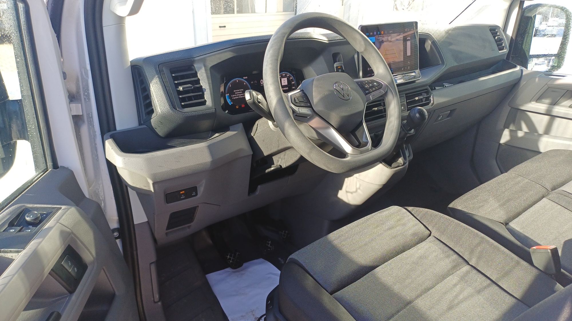 Crafter 35 dobozos HT 2.0TDI(L4H3) képe