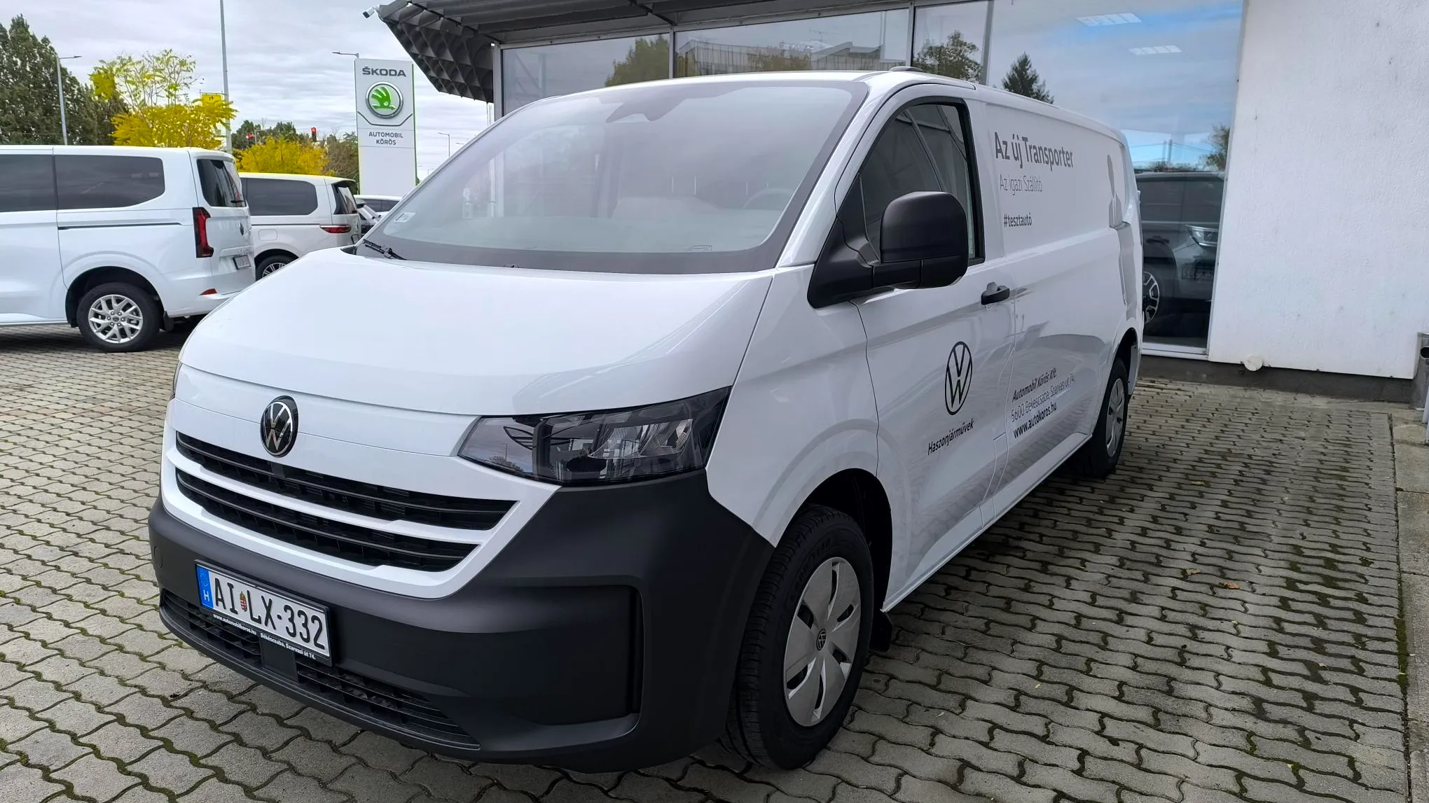 új Transporter Dobozos HT 2.0 TDI képe