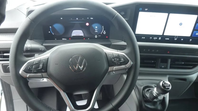 új Transporter Dobozos RT 2.0 TDI képe