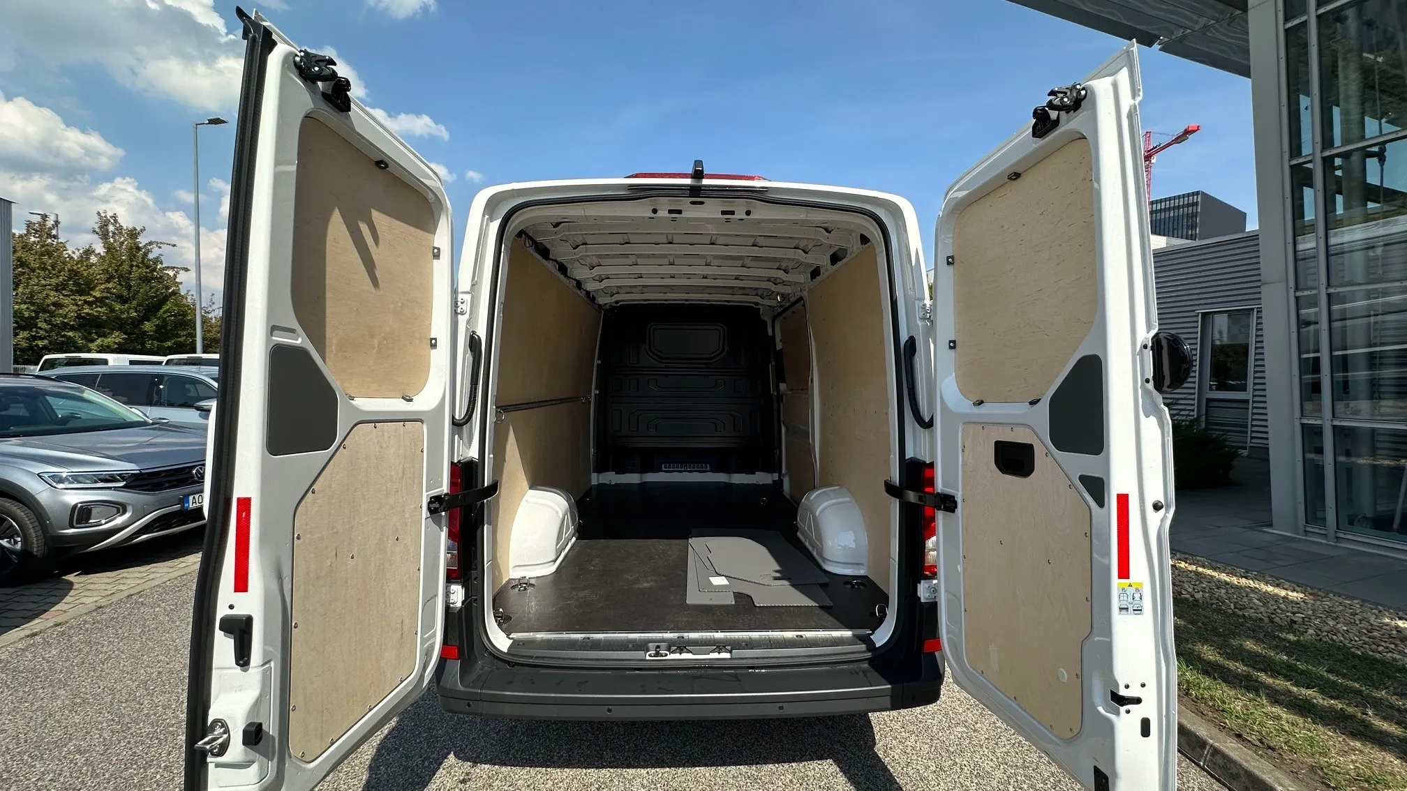 Crafter City 30 dobozos KT 2.0TDI (L3H2) képe