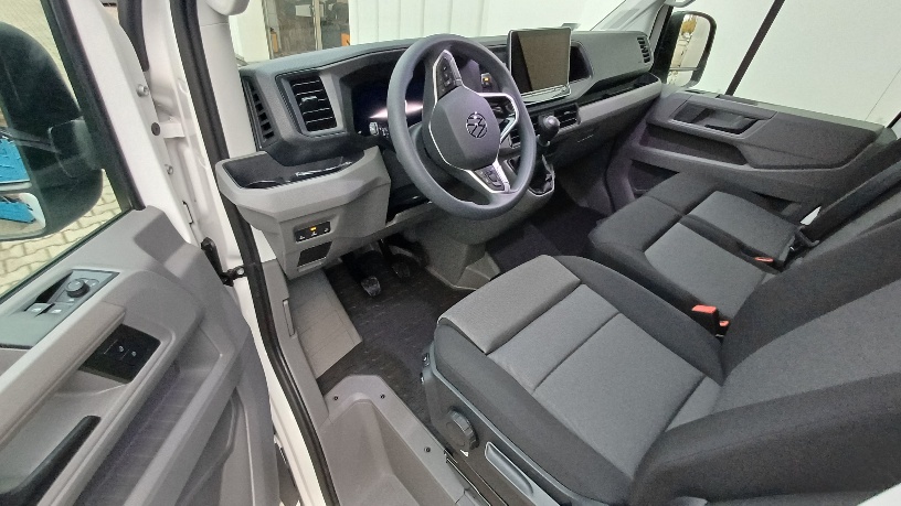 Crafter 35 dobozos HT 2.0TDI(L4H3) képe