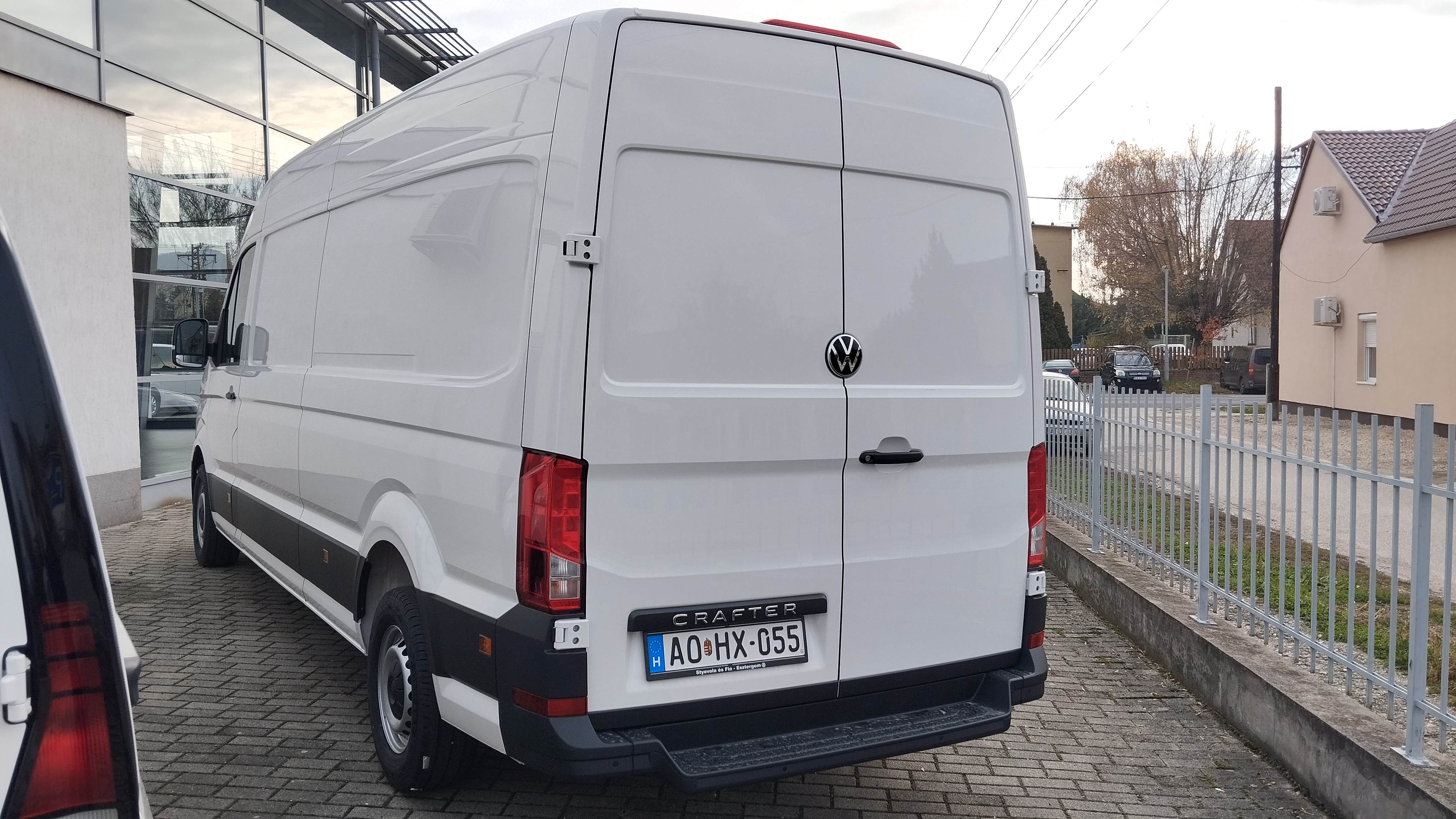 Crafter 35 dobozos HT 2.0TDI(L4H3) képe