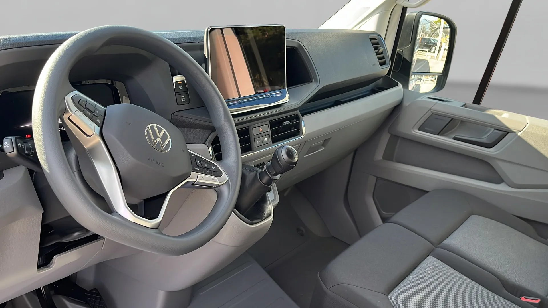 Crafter 35 dobozos HT 2.0TDI(L4H3) képe