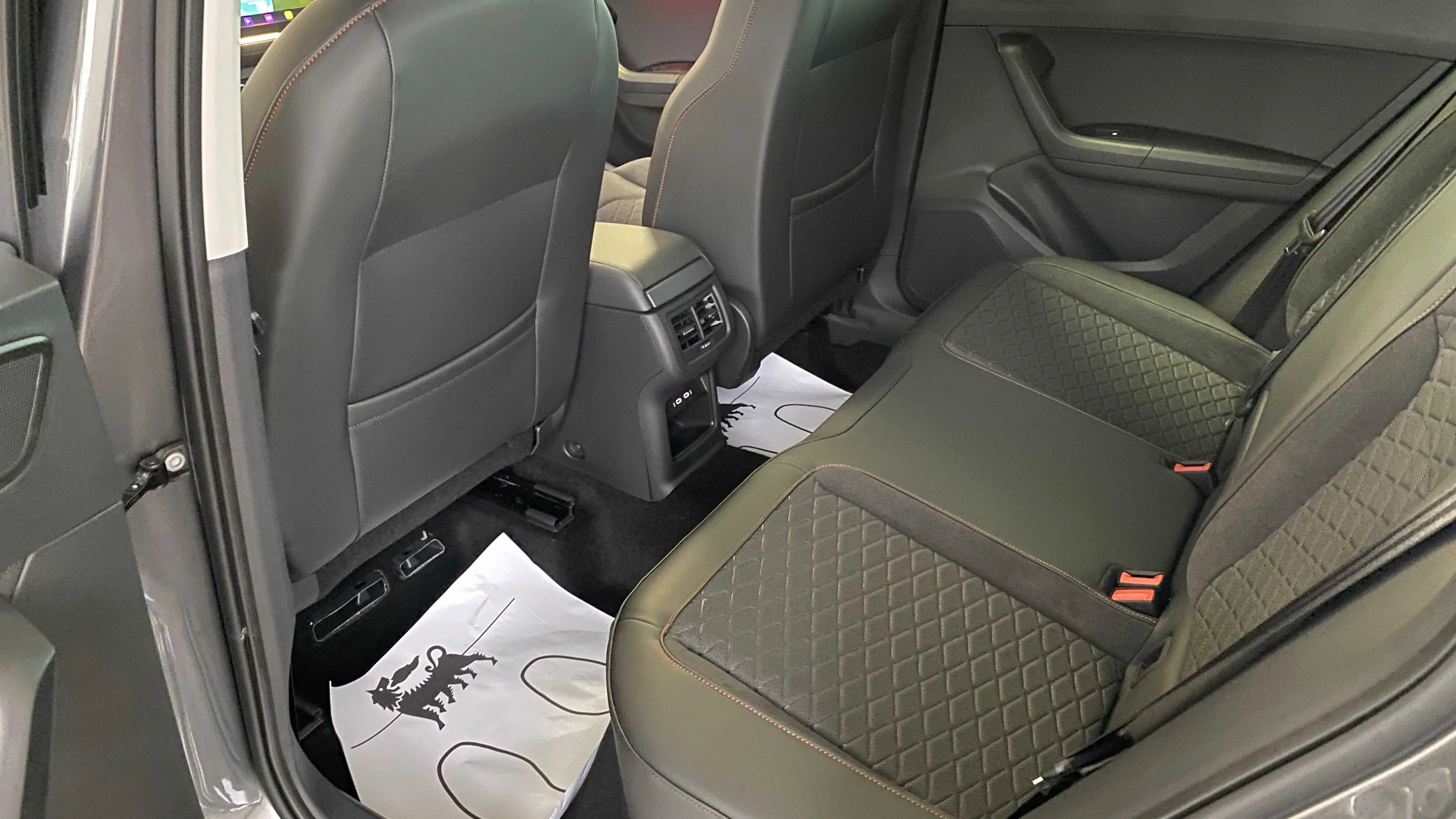 Ateca 1.5 TSI DSG FR képe