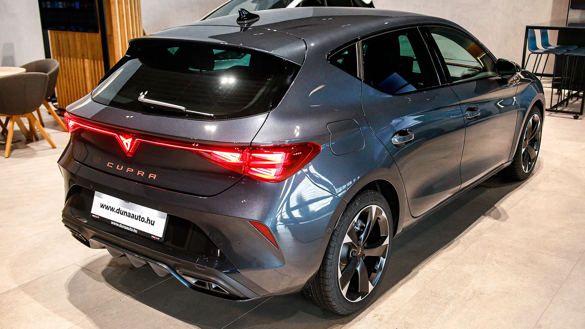 CUPRA Leon 1.5 TSI DSG mHEV Impulse képe