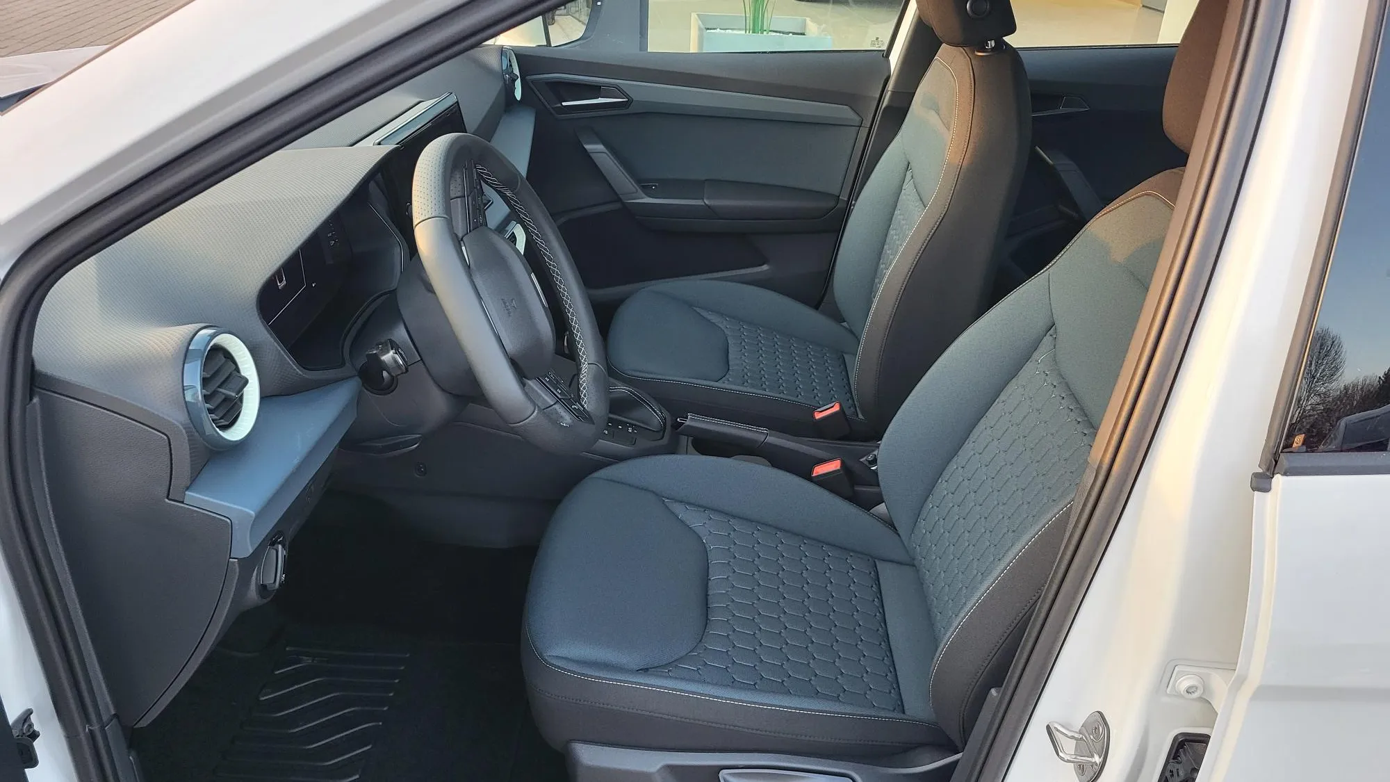 Arona 1.0 TSI DSG Style képe