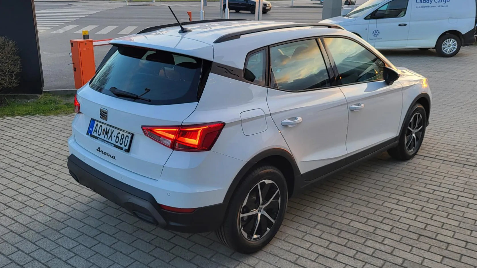 Arona 1.0 TSI DSG Style képe