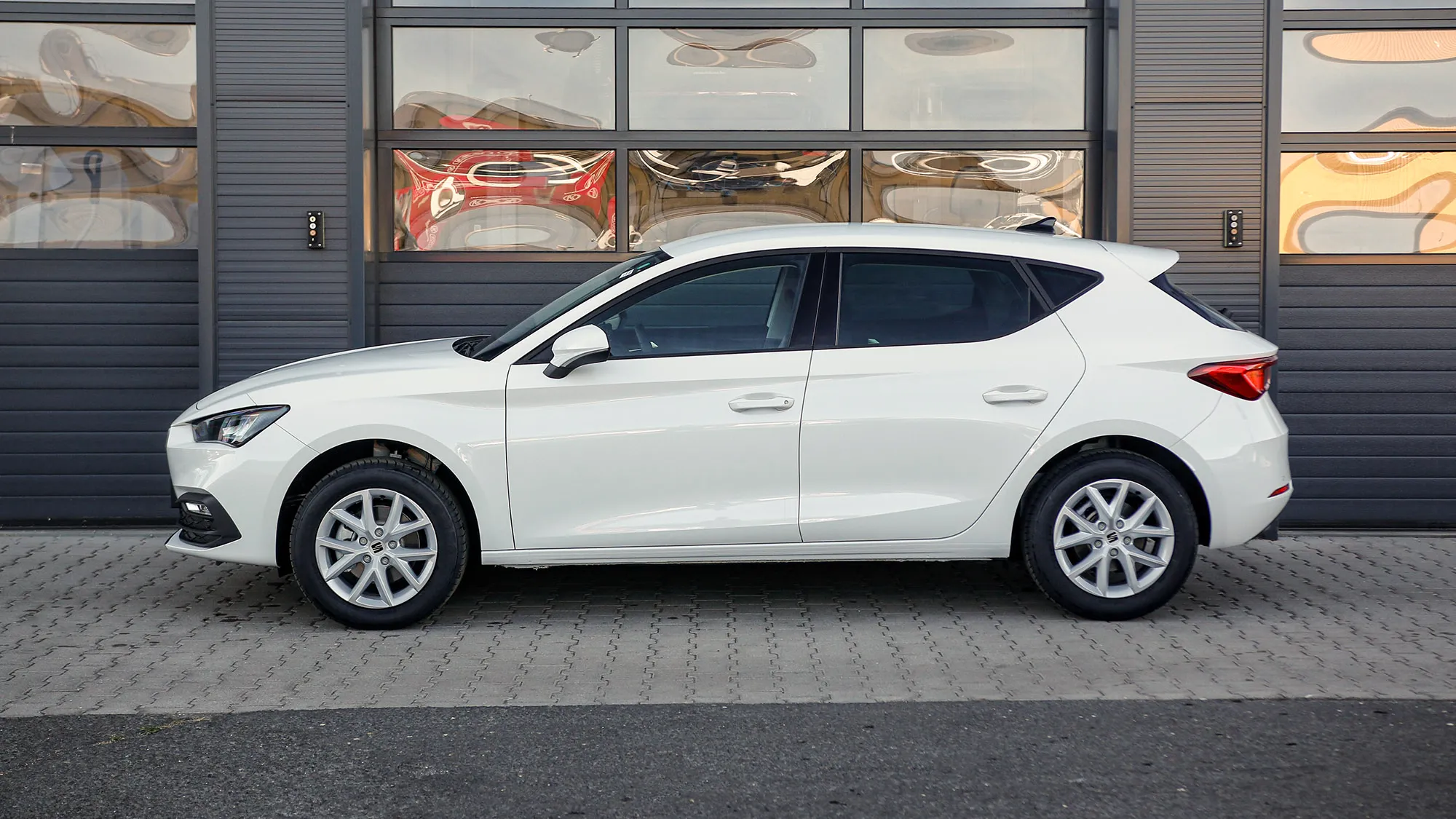 Leon 1.5 TSI DSG Business mHEV képe