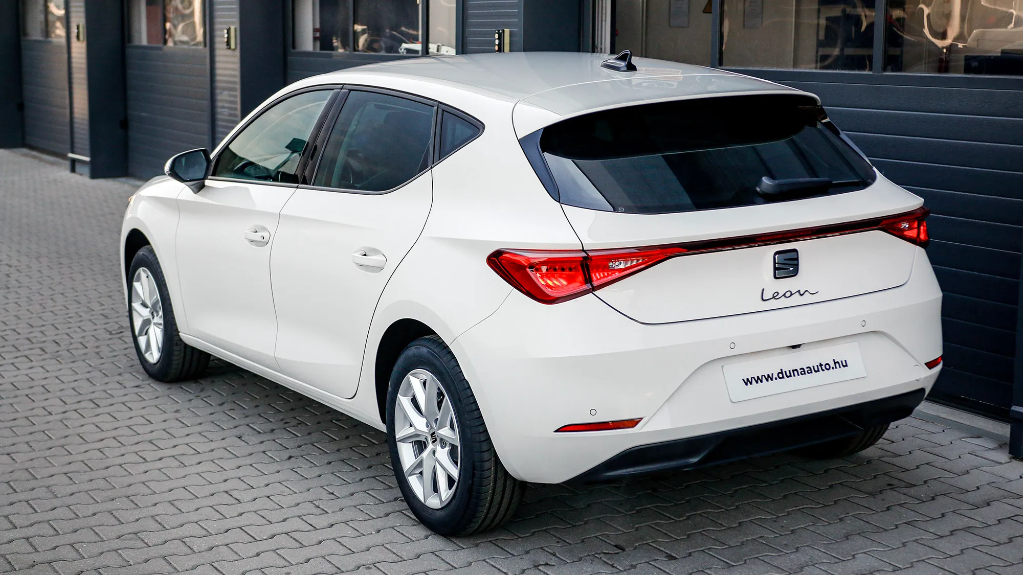 Leon 1.5 TSI DSG Business mHEV képe