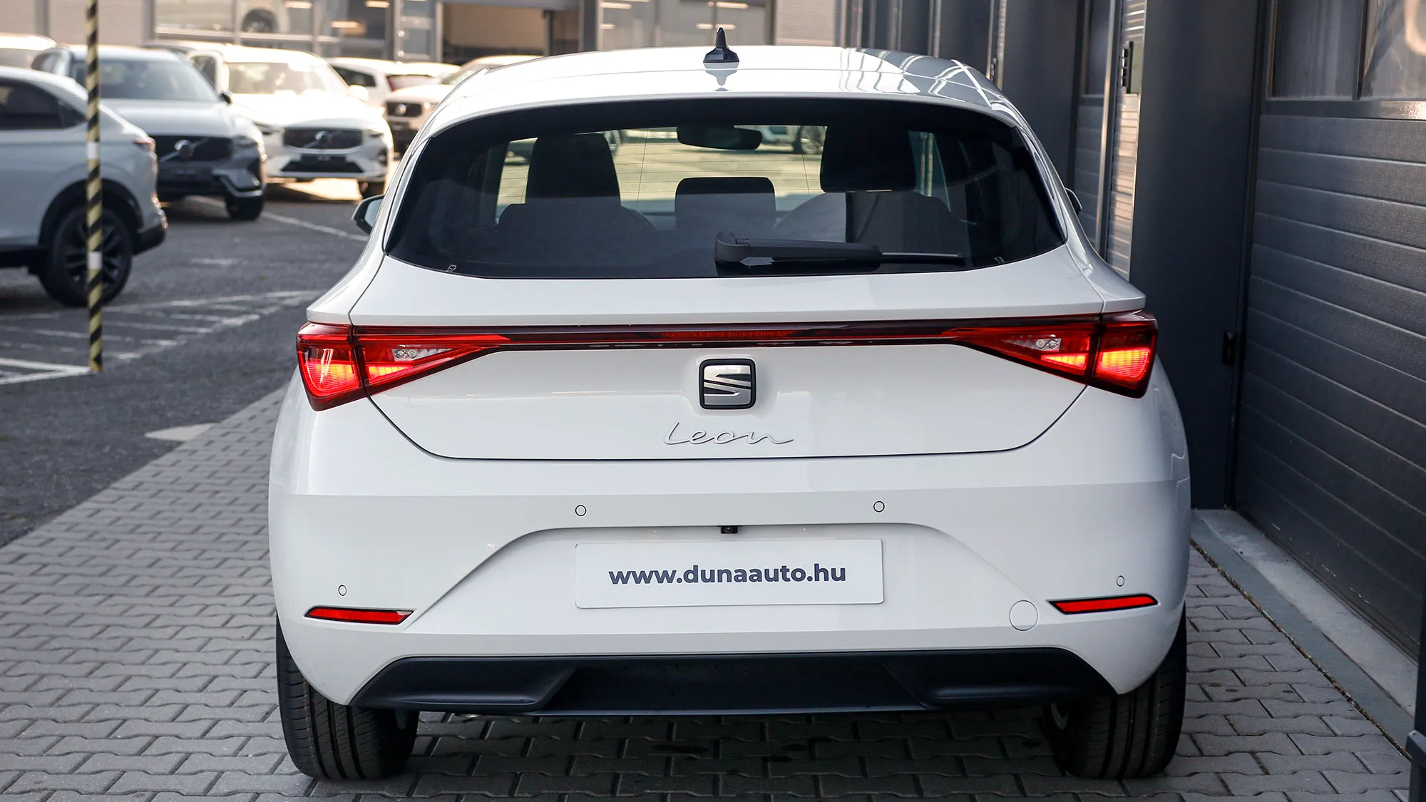 Leon 1.5 TSI DSG Business mHEV képe
