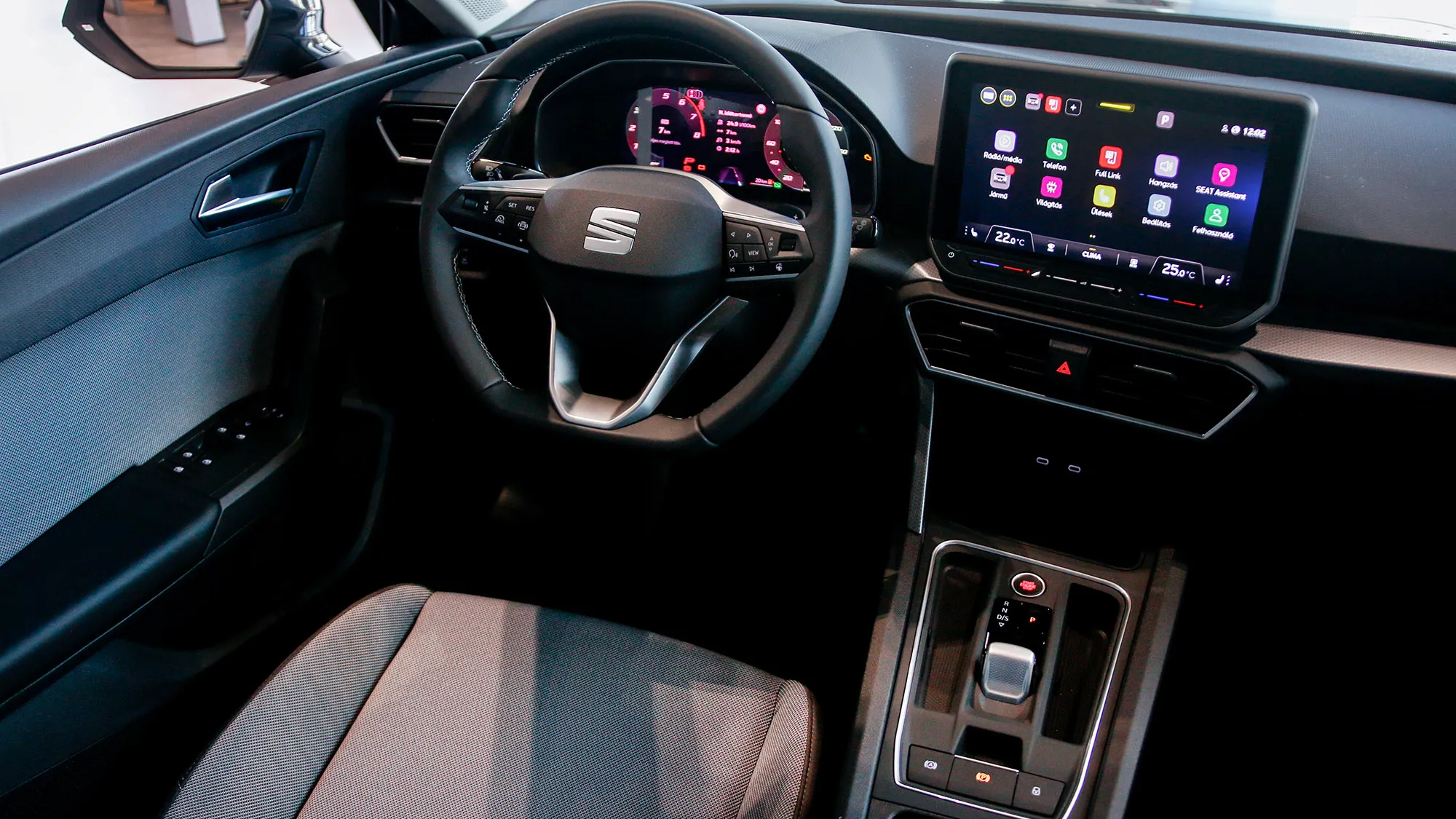 Leon Kombi 1.5 TSI DSG Business mHEV képe