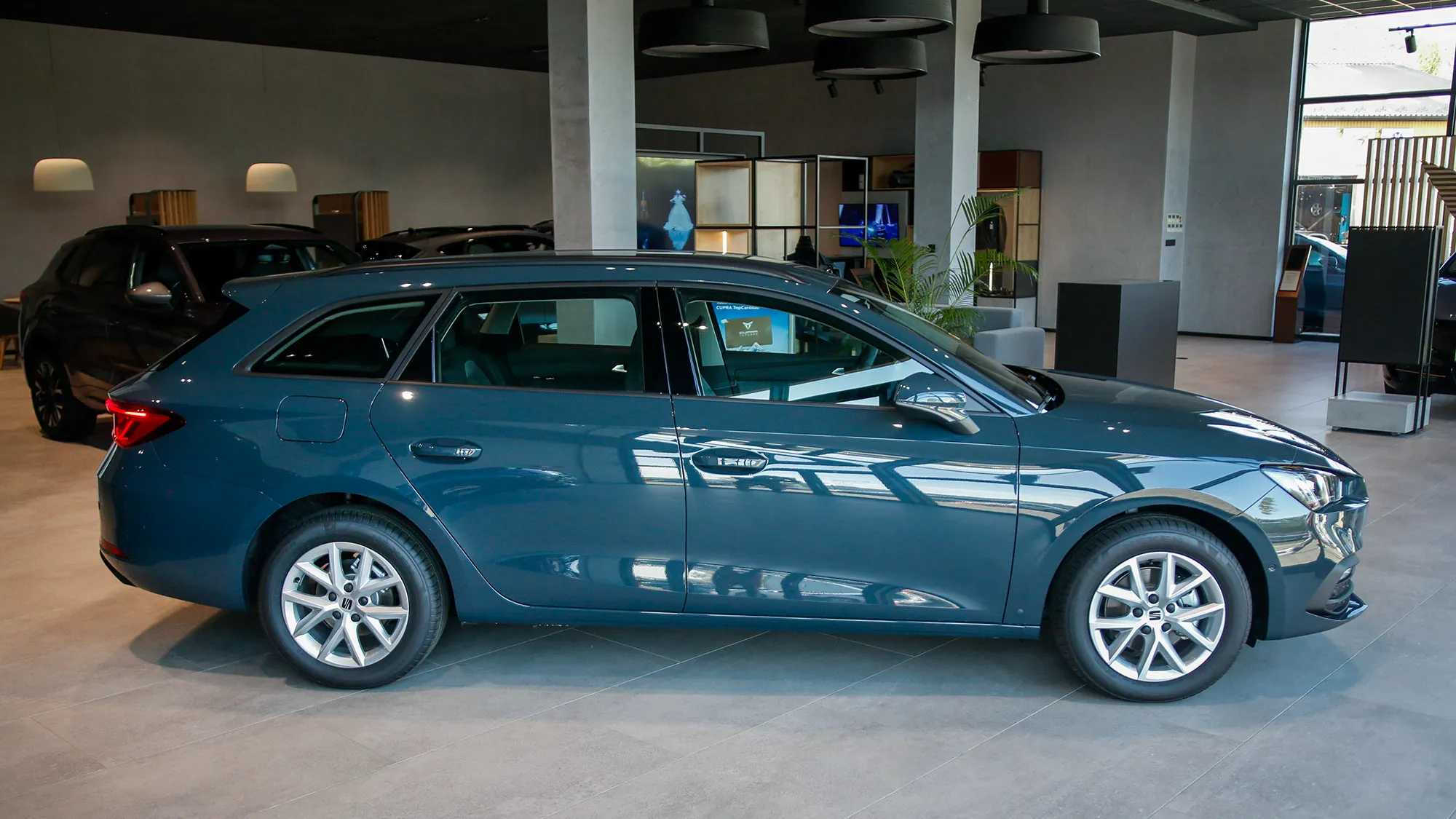 Leon Kombi 1.5 TSI DSG Business mHEV képe