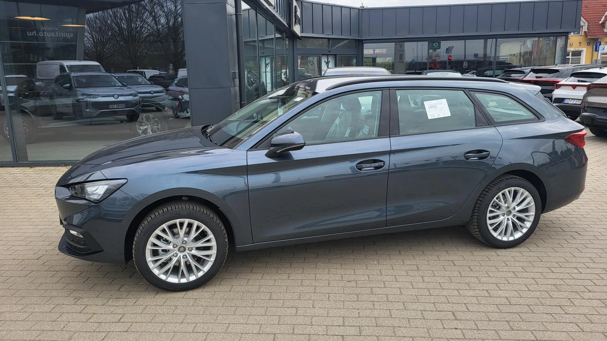 Leon Kombi 1.5 TSI DSG Business mHEV képe
