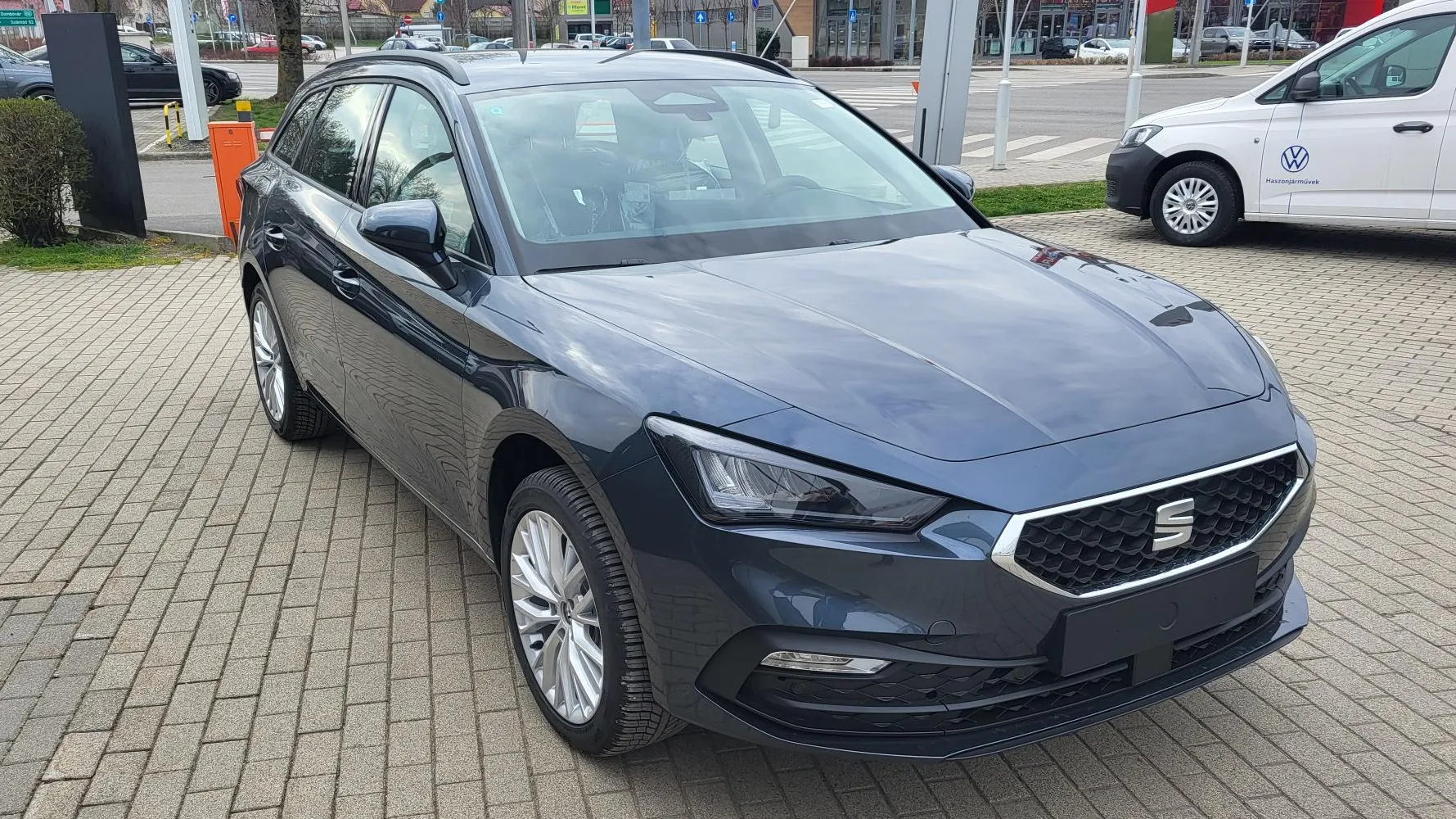 Leon Kombi 1.5 TSI DSG Business mHEV képe