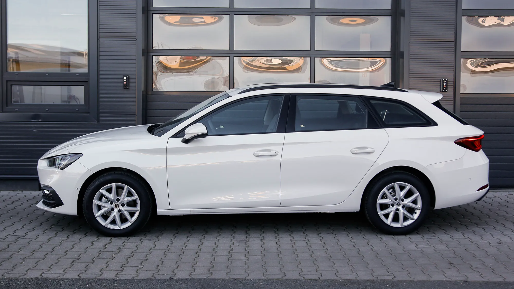 Leon Kombi 1.5 TSI DSG Business mHEV képe