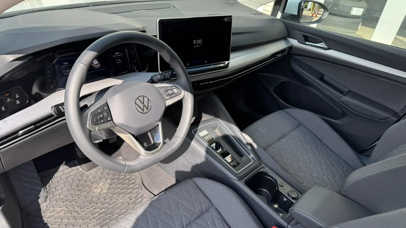 Golf Variant Life 1.5 eTSI DSG képe