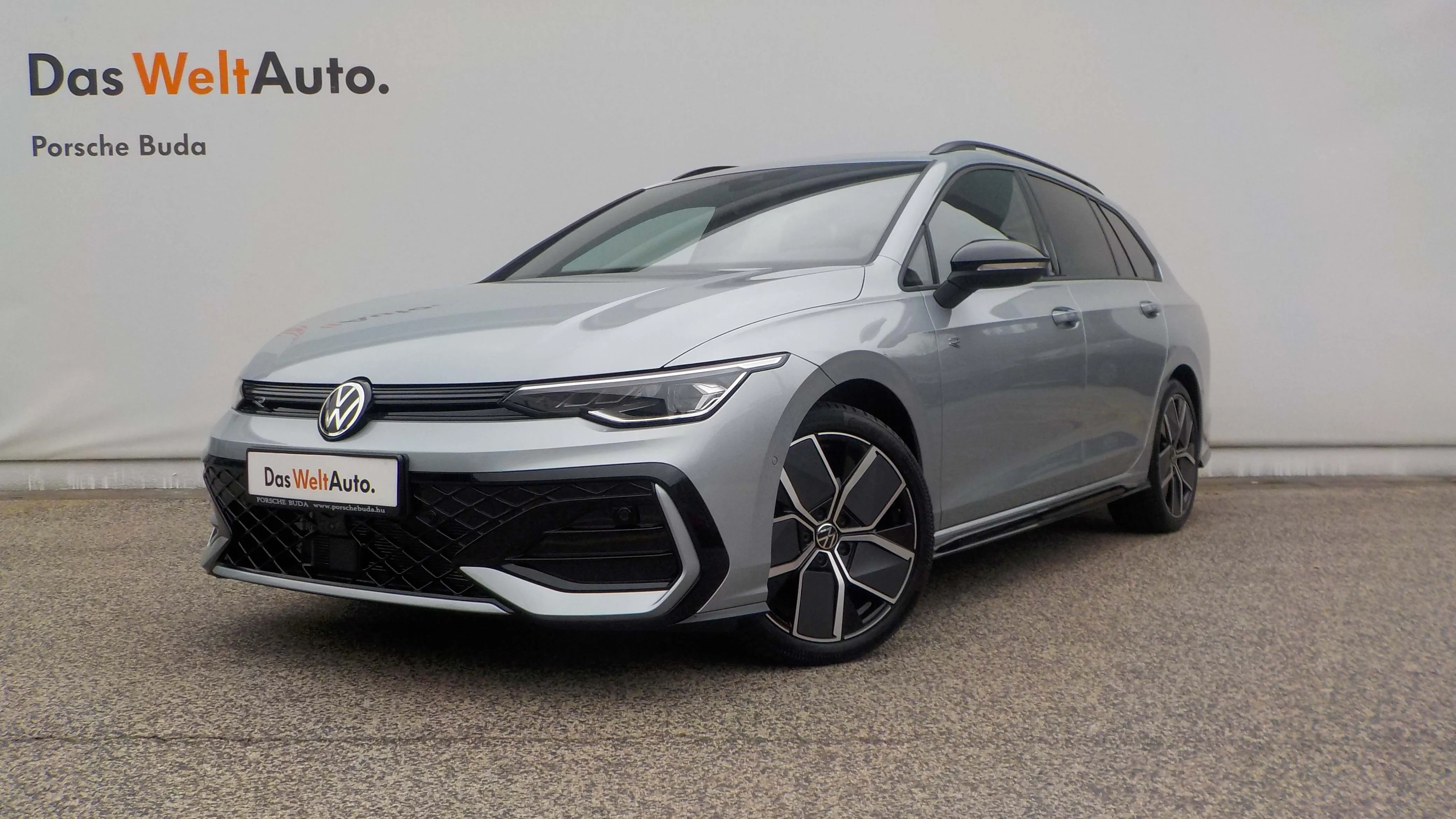 Golf Variant R-Line 1.5 eTSI DSG képe