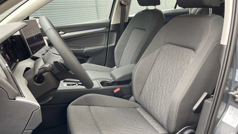 Golf Life 1.5 eTSI DSG képe