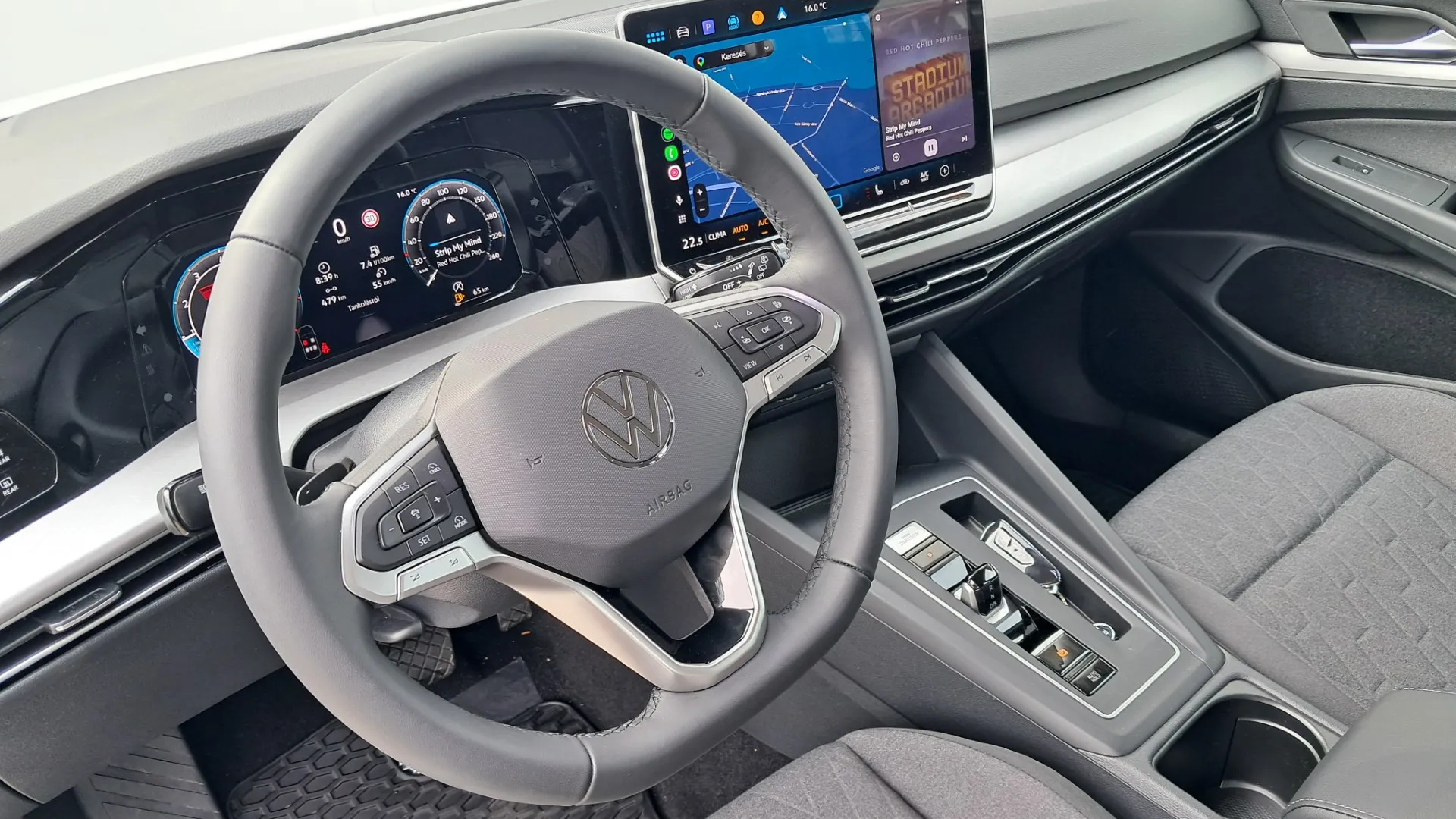 Golf Variant Life 1.5 eTSI DSG képe