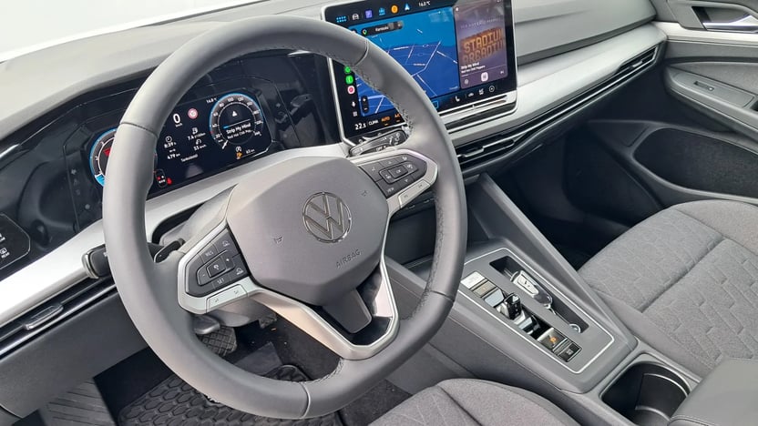 Golf Variant Life 1.5 eTSI DSG képe