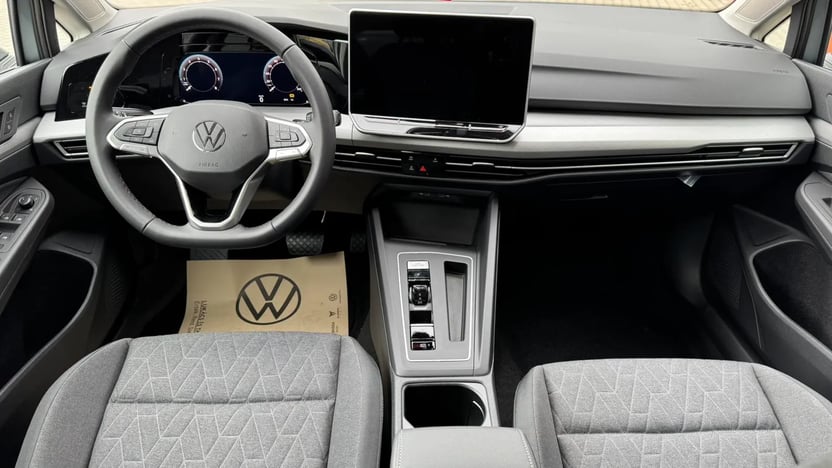 Golf Prime 1.5 eTSI DSG képe