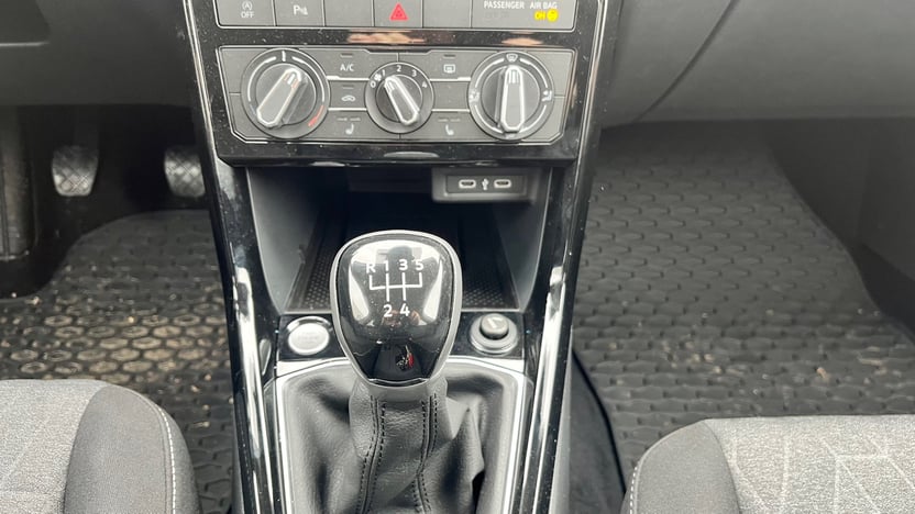 T-Cross Prime 1.0 TSI képe