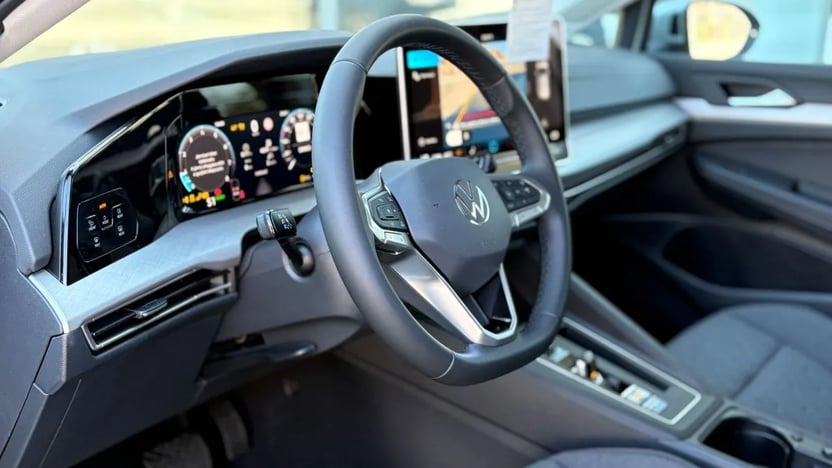 Golf Prime 1.5 eTSI DSG képe