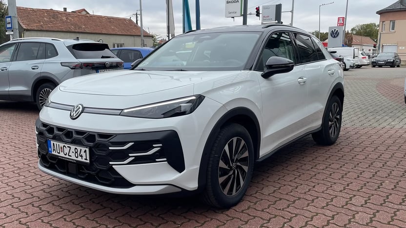 T-Roc Life 1.5 eTSI DSG képe