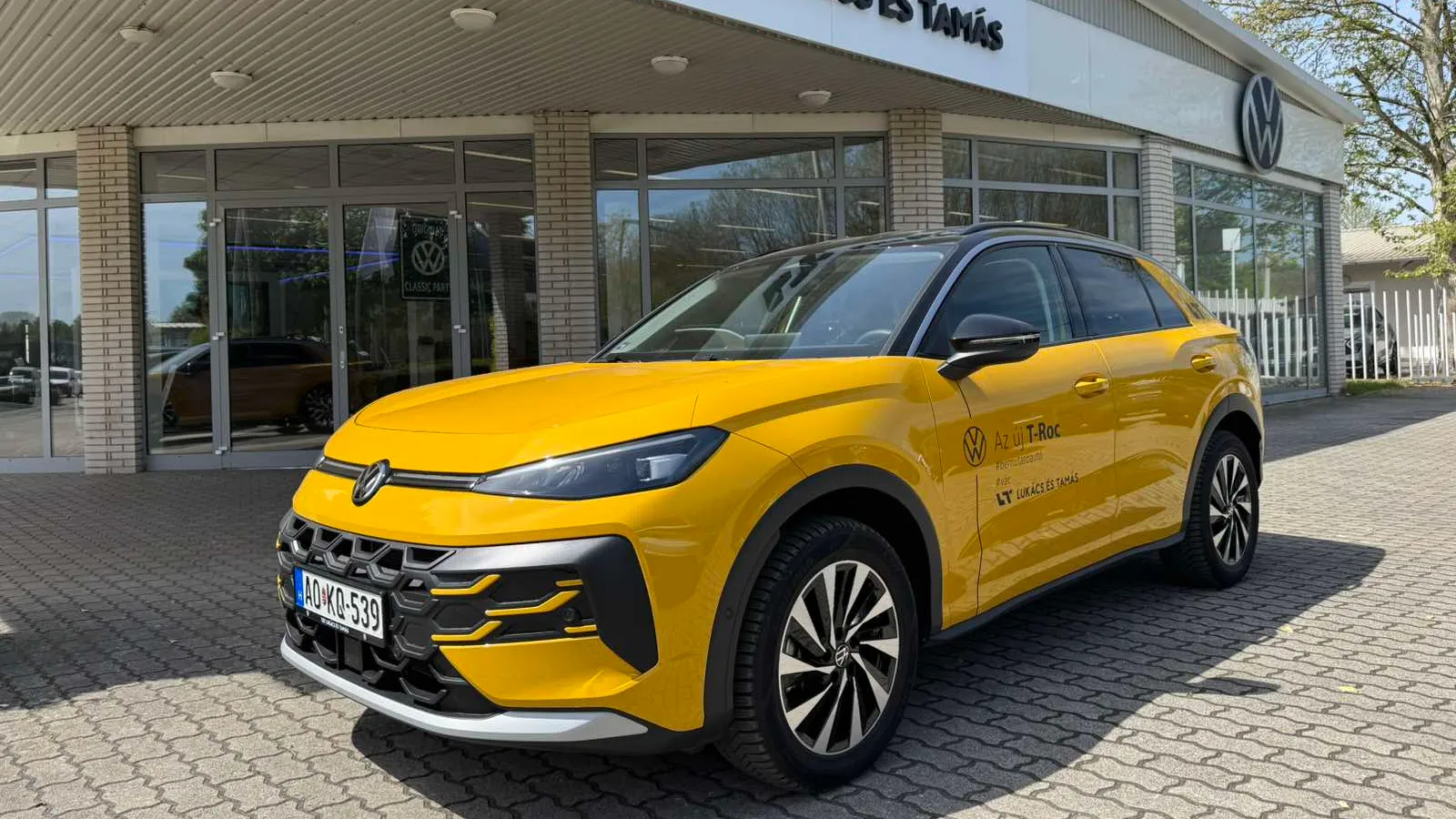 T-Roc Life 1.5 eTSI DSG képe