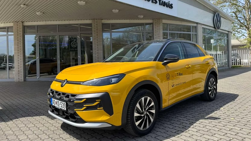 T-Roc Life 1.5 eTSI DSG képe