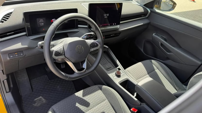 T-Roc Life 1.5 eTSI DSG képe