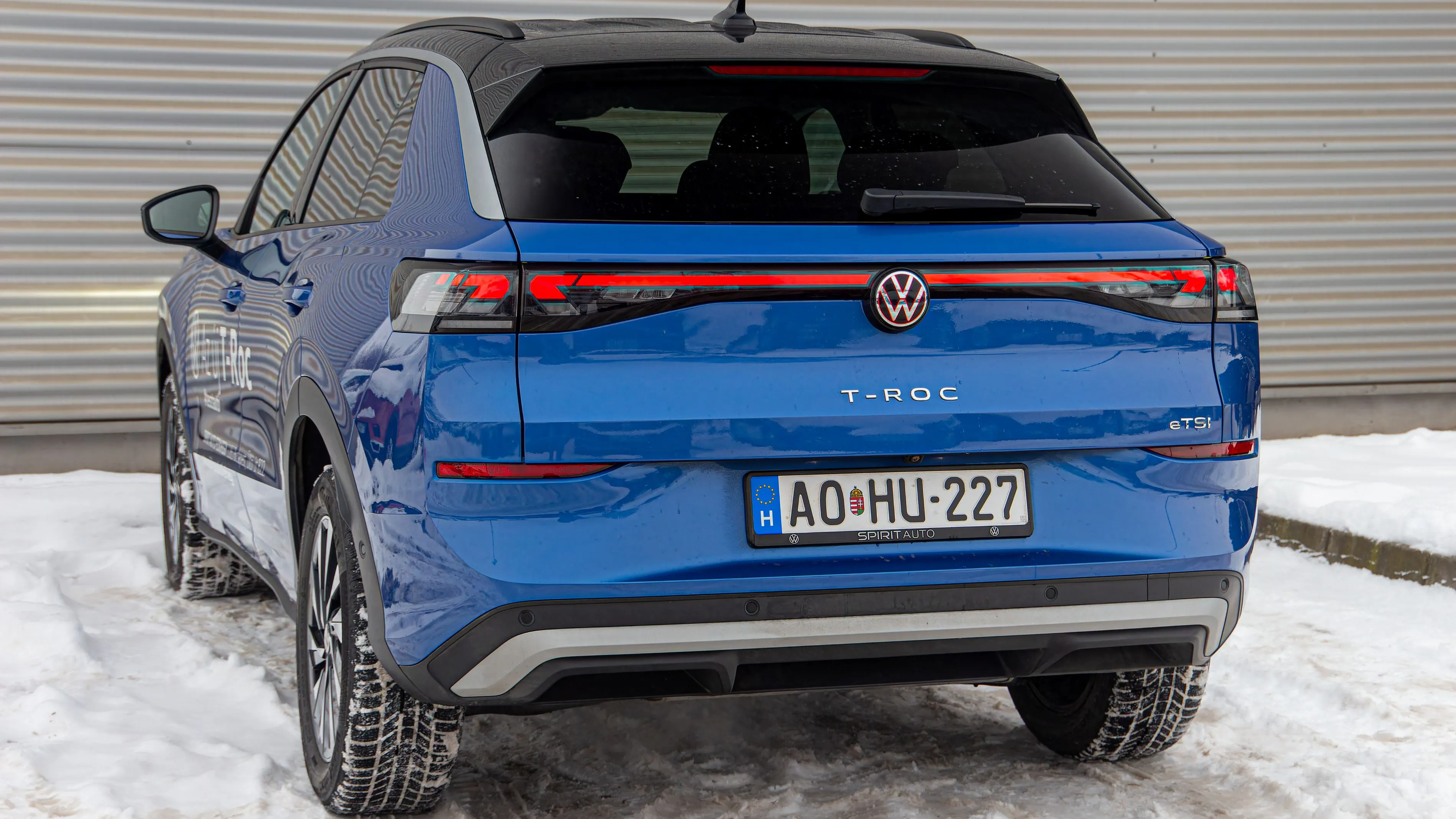 T-Roc Life 1.5 eTSI DSG képe