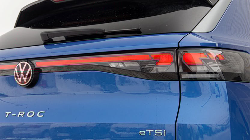 T-Roc Life 1.5 eTSI DSG képe