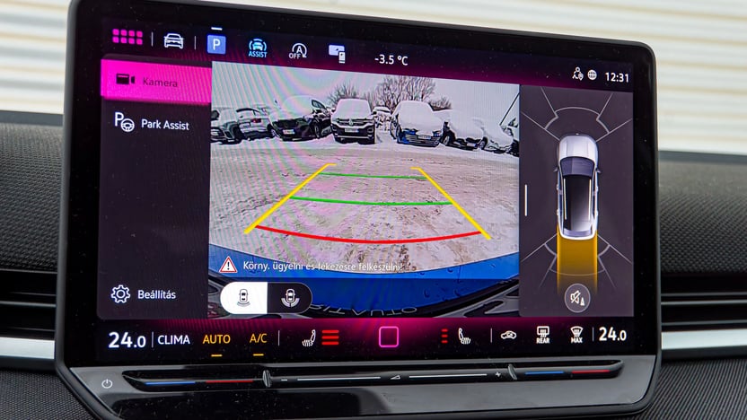 T-Roc Life 1.5 eTSI DSG képe