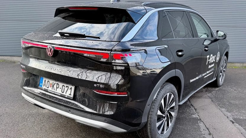 T-Roc Life 1.5 eTSI DSG képe