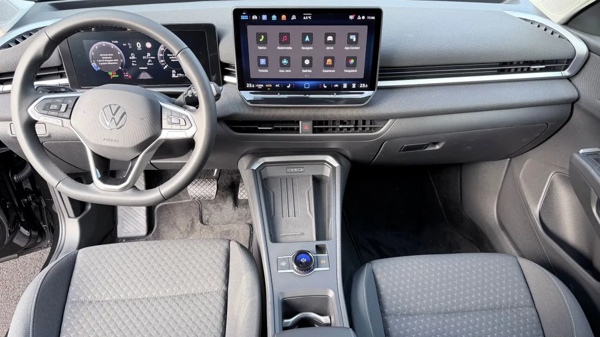 T-Roc Life 1.5 eTSI DSG képe