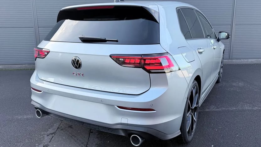 Golf GTI 2.0 TSI DSG képe