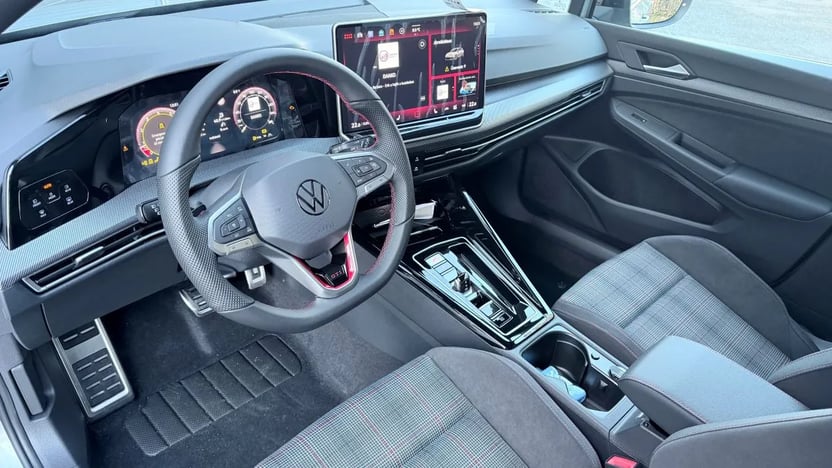 Golf GTI 2.0 TSI DSG képe