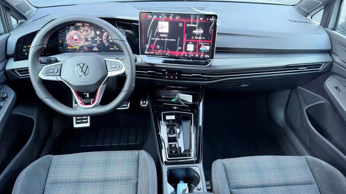 Golf GTI 2.0 TSI DSG képe