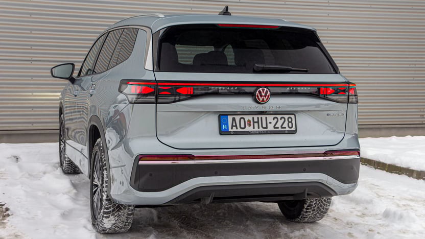 Tayron Elegance TSI Plug-In-Hybrid képe