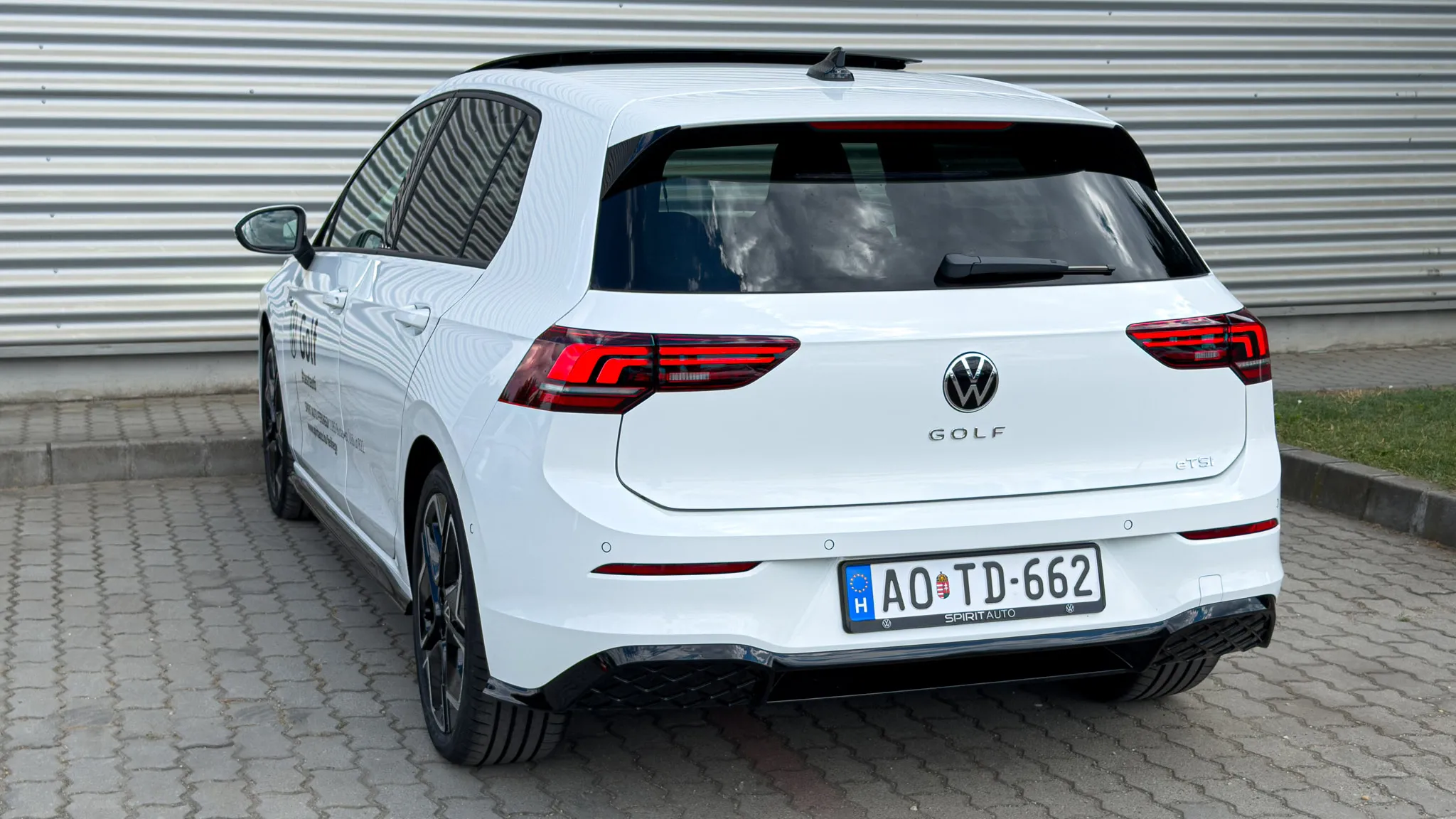 Golf R-Line MAX 1.5 eTSI DSG képe