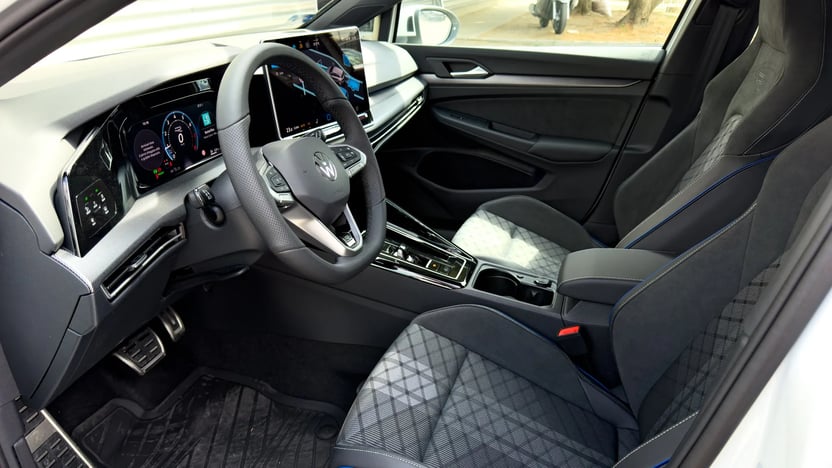Golf R-Line MAX 1.5 eTSI DSG képe