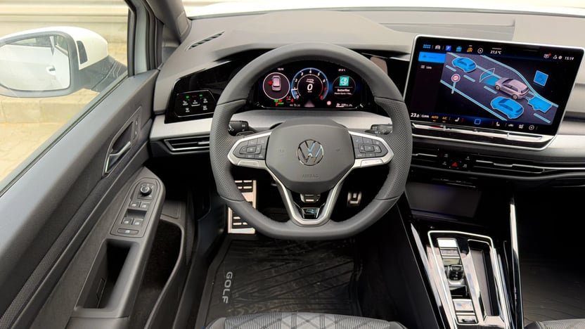 Golf R-Line MAX 1.5 eTSI DSG képe