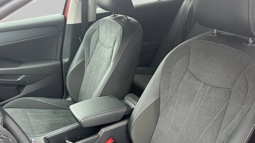 T-Roc Style 1.5 eTSI DSG képe