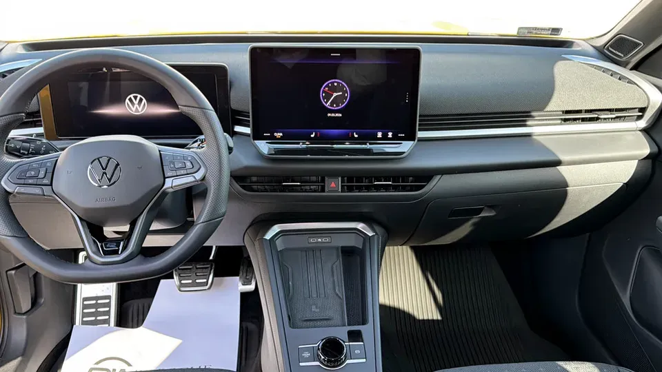 T-Roc R-Line 1.5 eTSI DSG képe