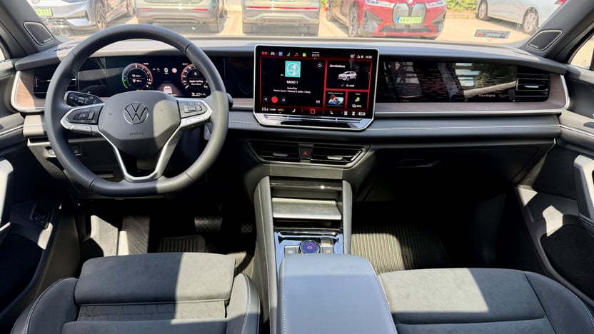Tayron Elegance TSI Plug-In-Hybrid képe