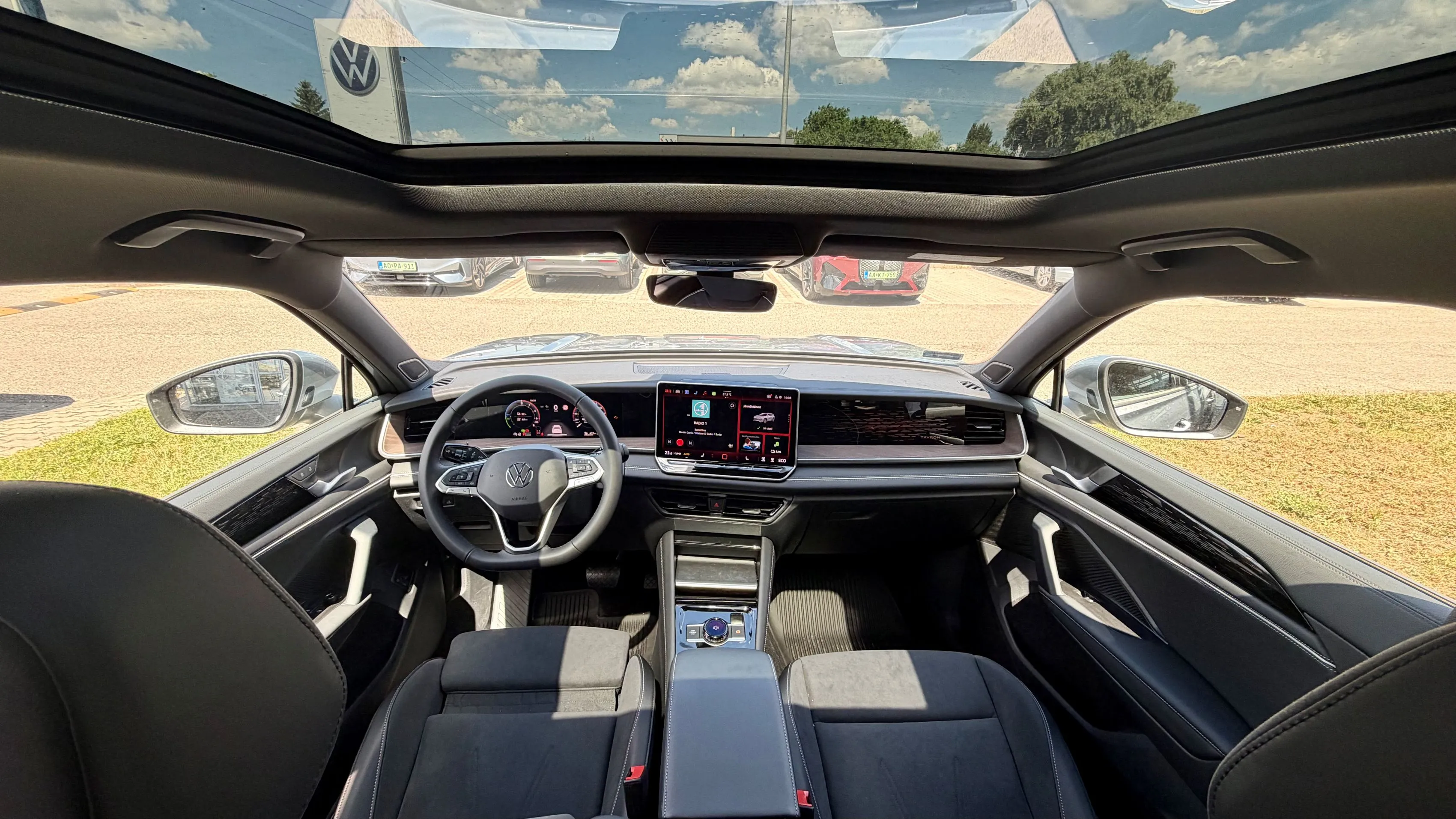 Tayron Elegance TSI Plug-In-Hybrid képe