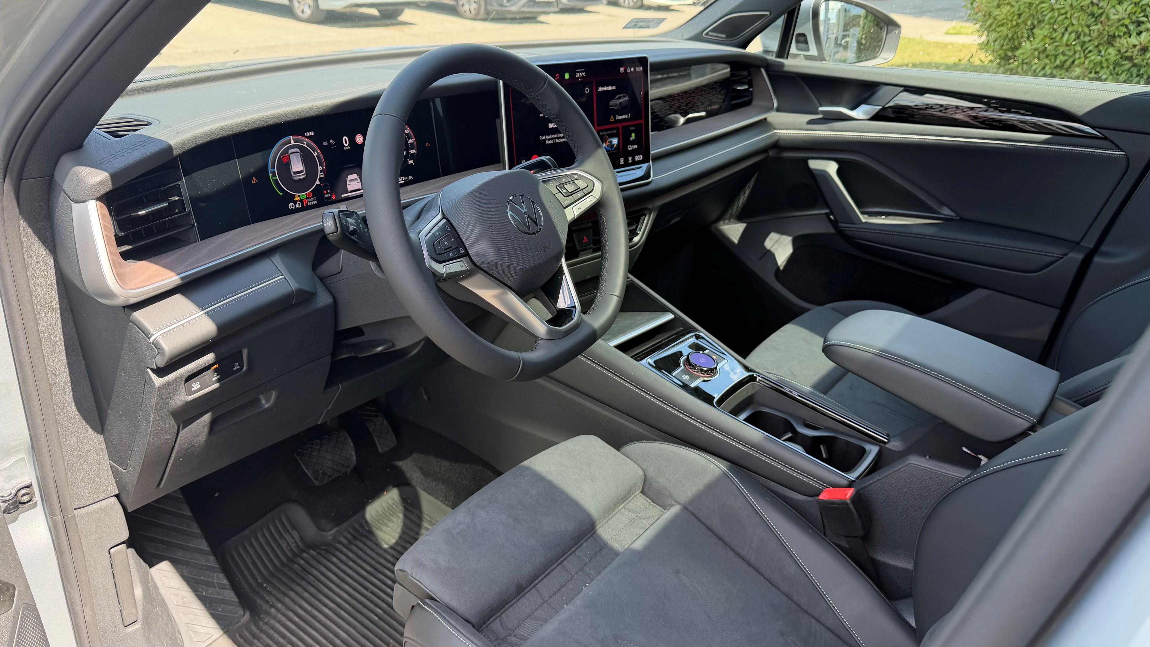 Tayron Elegance TSI Plug-In-Hybrid képe