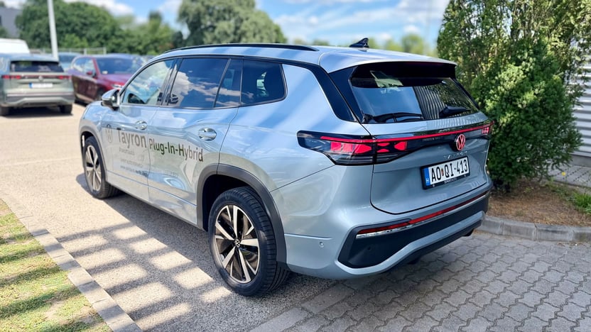 Tayron Elegance TSI Plug-In-Hybrid képe