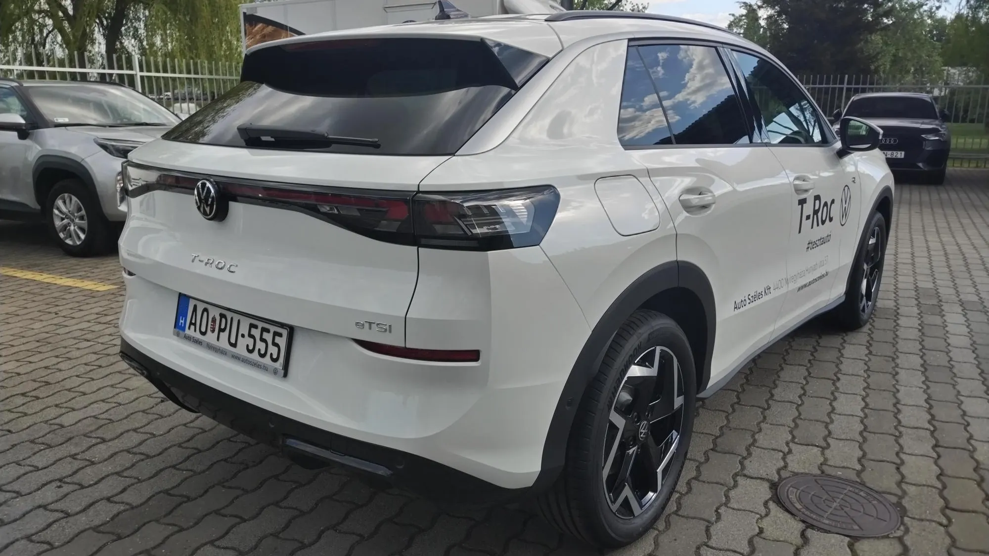 T-Roc R-Line 1.5 eTSI DSG képe